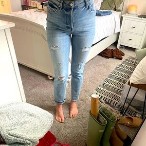 Forever 21 Womens Straight Leg Jeans. Size 29(8)
